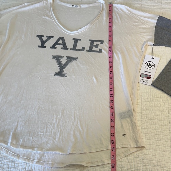 Yale Large Baseball Long Sleeve Shirt White Gray Oversized NWT V Neck - Picture 5 of 5